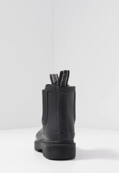 ILSE JACOBSEN Regenlaarzen - Black 12 ILSE JACOBSEN Regenlaarzen - Black -Damesschoenen 17e1cd9539d34e2eb92a107c3d4f9cca scaled