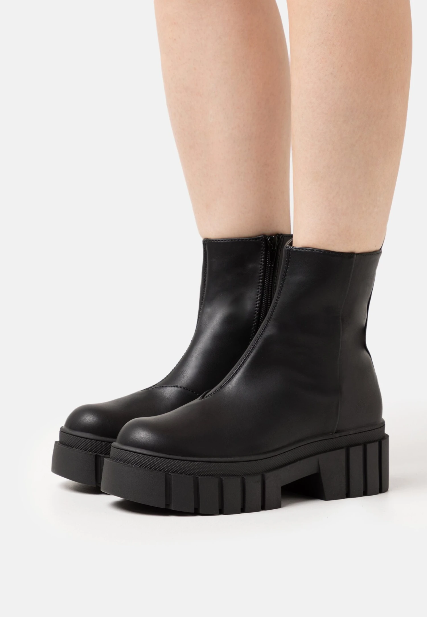 Even&Odd Enkellaarsjes Met Plateauzool - Black 1 Even&Odd Enkellaarsjes Met Plateauzool - Black