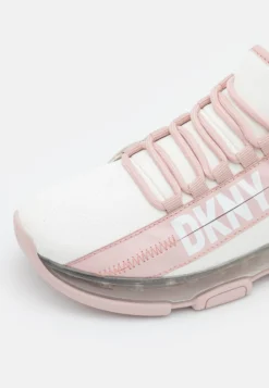 DKNY Tokyo Slip On- Sneakers Laag - White/Lotus -Damesschoenen 2076ba2b22014d55b81f8b7ea45e8bd8 scaled