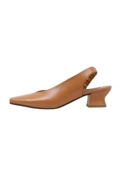 Vital - Klassieke Pumps - Camel