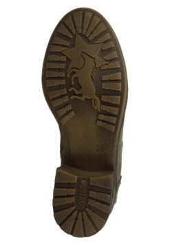 Mustang Veterboots - Taupe -Damesschoenen 38011b5ed46c4bcc8a1b9763e98f7516