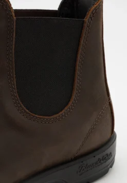 Blundstone 1609 Classics - Korte Laarzen - Antique Brown -Damesschoenen 39e4eb8082374ce9874f8004e4312e0e scaled
