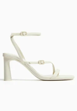 BERSHKA With Ankle Strap - Strappy 11720160 - Sandalen - White 13 BERSHKA With Ankle Strap - Strappy 11720160 - Sandalen - White -Damesschoenen 3a7ef394b23042ba9b585ee1b175edd6 scaled