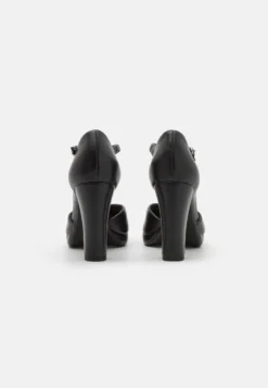 Tamaris Plateaupumps - Black Matt -Damesschoenen 3d7424b597e34bd88ae0b23205d055e8 scaled