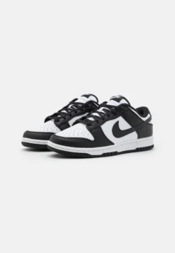 Nike Sportswear Dunk- Sneakers Laag - White/Black 10 Nike Sportswear Dunk- Sneakers Laag - White/Black -Damesschoenen 40ed4ebe4729445bbcfe91ce2f6f6d7f scaled