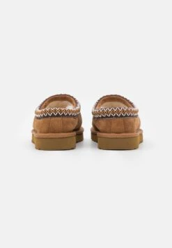 Ugg Tasman - Pantoffels - Chestnut 13 Ugg Tasman - Pantoffels - Chestnut -Damesschoenen 4179e933c68b4d51a5b159417623f4d3