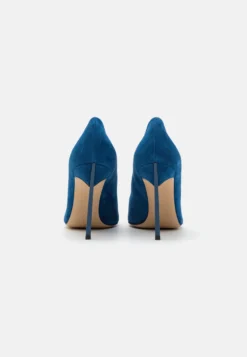 Casadei Blade - Klassieke Pumps - Blue Prussian -Damesschoenen 419602bb817f4815967b12ae6946b8b3 scaled