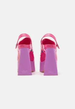 KOI FOOTWEAR Alien- Plateaupumps - Pink/Purple 9 KOI FOOTWEAR Alien- Plateaupumps - Pink/Purple -Damesschoenen 434ab681ef6c400e90b93760b5917ed3 scaled