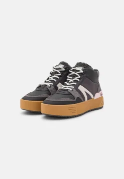 Lacoste Sneakers Laag - Black/Pink -Damesschoenen 44aa9b4dbdb94aaa89e73d6631928637 scaled