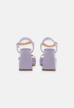 Sandalen Met Plateauzool - Lilac -Damesschoenen 495d5a59694d49ddacbda3a43d98992d scaled