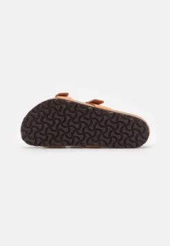 Birkenstock Yao Balance Regular Fit Vegan - Muiltjes - Pecan 8 Birkenstock Yao Balance Regular Fit Vegan - Muiltjes - Pecan -Damesschoenen 4ca0bd9940f646cc865847344334c8a4 scaled