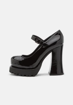MOSCHINO Plateaupumps - Nero