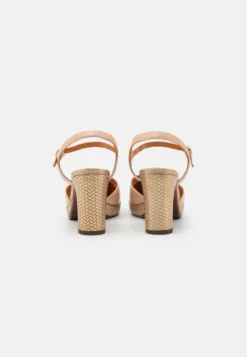 Chie Mihara Josina - Hoge Hakken - Sand/Bronce -Damesschoenen 6550c123c1984ff7bfb8f848e2c22fb8 scaled