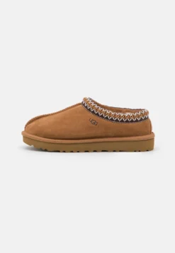 Ugg Tasman - Pantoffels - Chestnut -Damesschoenen 664265a1c9ac4066b237130d62368405 scaled