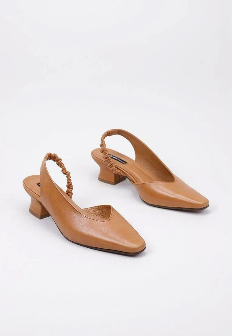 Vital - Klassieke Pumps - Camel 2 Vital - Klassieke Pumps - Camel - Afbeelding 2