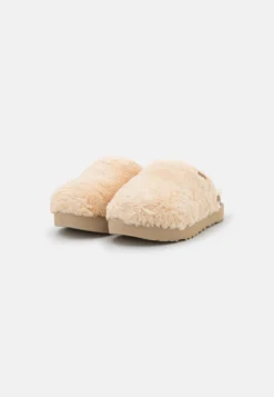 Ugg Fuzz Sugar - Pantoffels - Natural -Damesschoenen 68a7357dd5024699a556a79d2aed1ace scaled