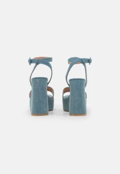 Steve Madden Paysin - Sandalen Met Plateauzool - Blue Denim 9 Steve Madden Paysin - Sandalen Met Plateauzool - Blue Denim -Damesschoenen 6c393501626a4e1382a52bca0ebea489 scaled