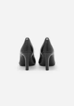 MICHAEL Michael Kors Chantal Flex- Klassieke Pumps - Black -Damesschoenen 70fcbafbc32a457f83769617e1a53476 scaled