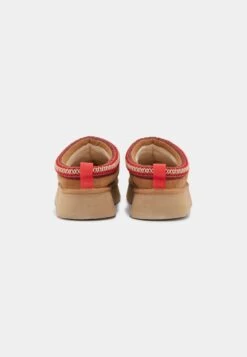 Ugg Tazz - Pantoffels - Chestnut 14 Ugg Tazz - Pantoffels - Chestnut -Damesschoenen 725e2db6df094e579025c7c6df03031a