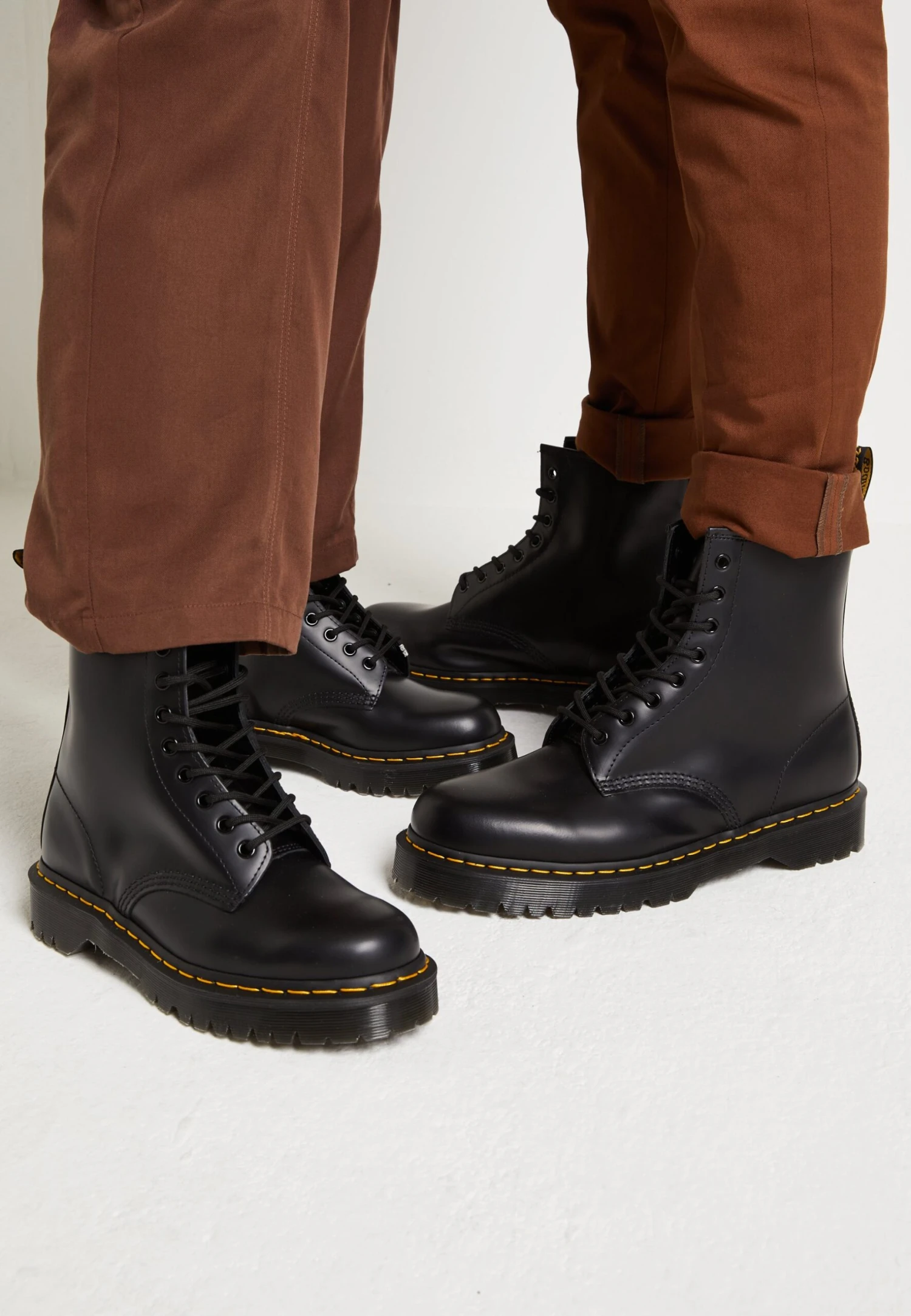 Dr. Martens 1460 Bex 8 Eye Boot Unisex - Veterboots - Black Smooth 1 Dr. Martens 1460 Bex 8 Eye Boot Unisex - Veterboots - Black Smooth