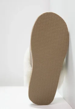 Shepherd Jessica - Pantoffels - Stone 12 Shepherd Jessica - Pantoffels - Stone -Damesschoenen 85689acb03284030a6b3698b63d1a0c3