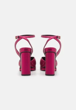 Castañer Carla- Plateaupumps - Rosa -Damesschoenen 88f797cf287e4c6b983e6bfd108918b4 scaled