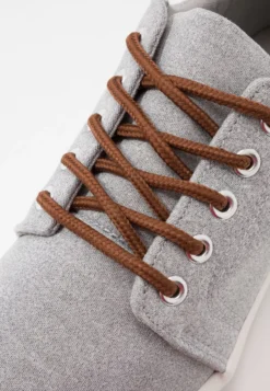 Pier One Unisex - Sneakers Laag - Light Grey 11 Pier One Unisex - Sneakers Laag - Light Grey -Damesschoenen 8956e04325d546cdaaf9eb7ba229d6e9 scaled