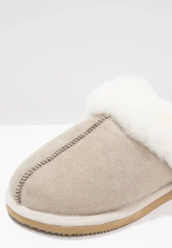 Shepherd Jessica - Pantoffels - Stone 13 Shepherd Jessica - Pantoffels - Stone -Damesschoenen 92db749153e143ed990b267fabb07efe