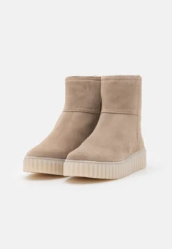 Marc O'Polo Bianca- Snowboots- Frozen Taupe 8 Marc O'Polo Bianca- Snowboots- Frozen Taupe -Damesschoenen 9b3448addda447db904fb698b76d5d60 scaled