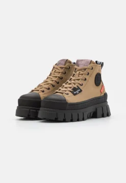 Palladium Revolt Hi- Veterboots - Olive -Damesschoenen 9bd1563517604f8fb9d93fc74dceaee0 scaled
