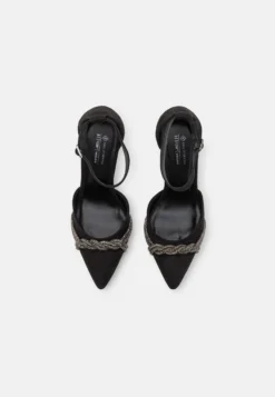 Call It Spring Aurorah - Hoge Hakken - Black 11 Call It Spring Aurorah - Hoge Hakken - Black -Damesschoenen a1e8ab1789a34c40b2c3a6f69235f17b scaled