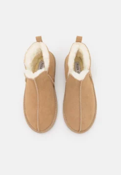 Pier One Leather- Pantoffels - Beige 11 Pier One Leather- Pantoffels - Beige -Damesschoenen a3189e62d70c4a25956ca62fc91c060e scaled