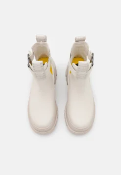 Buffalo Aspha Coa - Korte Laarzen - Offwhite 11 Buffalo Aspha Coa - Korte Laarzen - Offwhite -Damesschoenen b9f5989e02244f8eaef45a937f38164e scaled