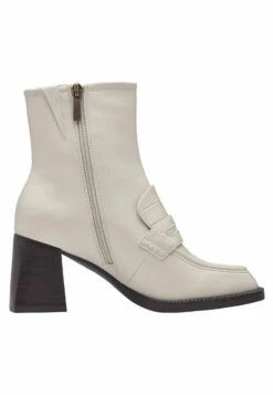 Tamaris Korte Laarzen - Ivory -Damesschoenen bf166c3a7c394797a924fcd668fced92