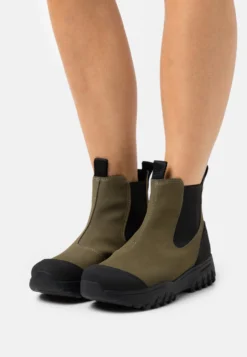 Woden Magda Track Warm - Snowboots- Dark Olive