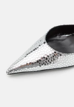 BY FAR Eliza Flagstone- Klassieke Pumps - Silver 11 BY FAR Eliza Flagstone- Klassieke Pumps - Silver -Damesschoenen c2e300131c9045cdb2be5fe2d27e246a scaled