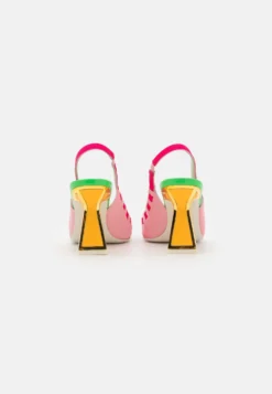 Kat Maconie Kacy - Klassieke Pumps - Pink/Multi-Coloured -Damesschoenen e474f69f46ca48059a20111ad3f8ab98 scaled