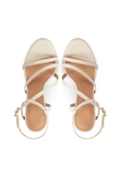 Kazar Duna - On A Sleek Stiletto - Sandalen Met Hoge Hak - Off White -Damesschoenen eba263a13cad4c3d8bbc00ef38ec9986