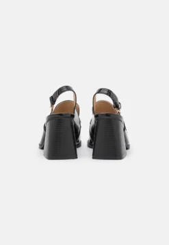 Wide Fit Maeve - Klassieke Pumps - Black -Damesschoenen f94951b3fe134db8a75438c77ae2fc4d scaled